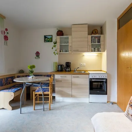 Apartmaji Verica Ceklin *